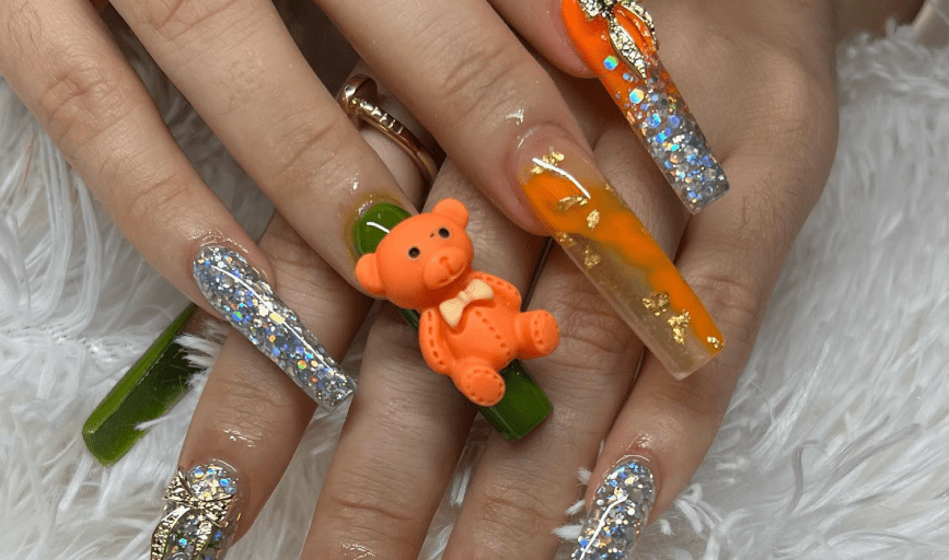 NAIL ART